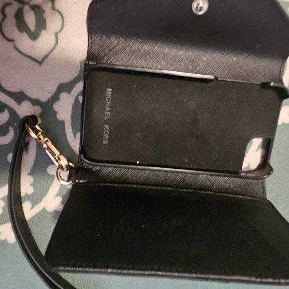 Micheal kors apple iPhone 5 wallet clutch - Picture 4 of 5